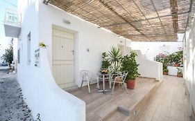 Depis Apartments & Suites