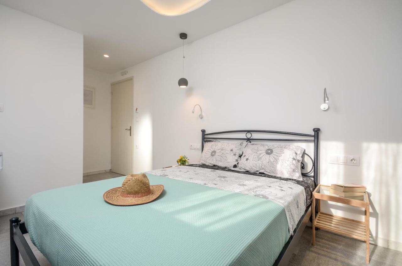 Depis Apartments & Suites Naxos City Esterno foto